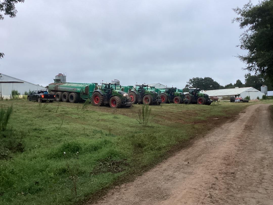 ASI Fendt tractors and sludge tanks